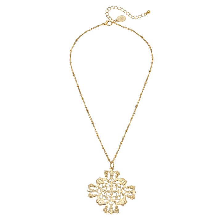gold pendant necklace